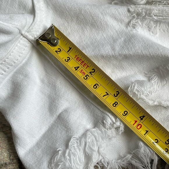 American Eagle white hi-rise shortie next level stretch jean shorts size 2 - Picture 8 of 8